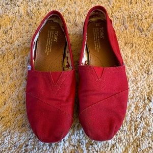 Tom’s shoes. Size 8.